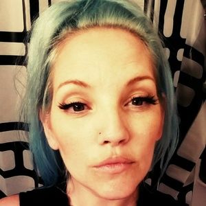 Meet your Posher, Carrie